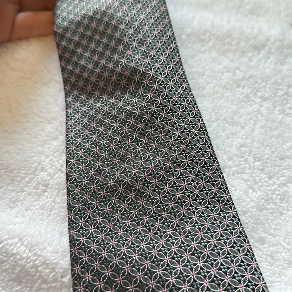 Hugo boss gray patterned tie